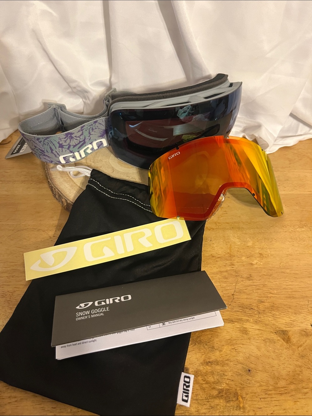 Giro Article II Snow Goggles Grey Botanical Pattern Vivid Haze Lens + Bonus Lens